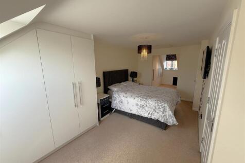 Bedroom 1AA.JPG
