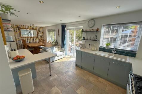 Kitchen Dining A.JPG