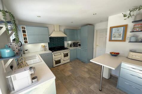 Kitchen Area.JPG