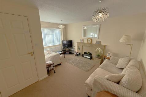 Living Room A.JPG