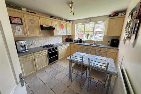 Dining Kitchen A.JPG