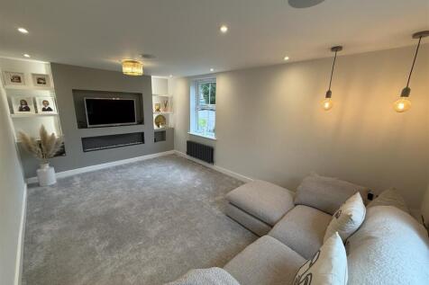 Living Room A.JPG