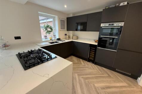 Kitchen B.JPG