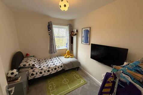 Bedroom 3.JPG
