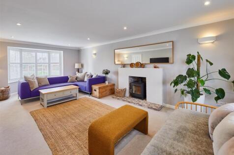 Living Room B.jpg