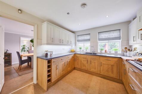 Kitchen B.jpg