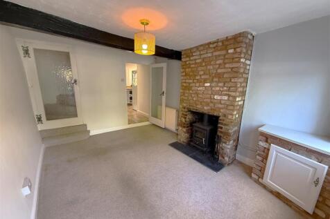 Living Room B.JPG