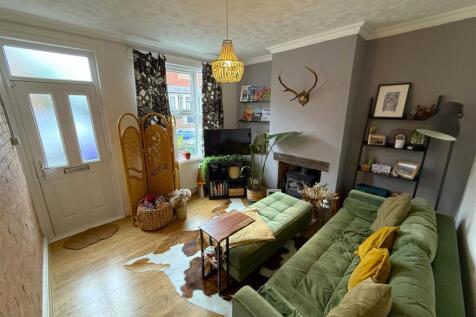Living Room A.JPG