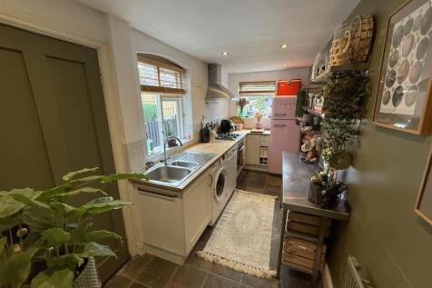 Kitchen A.JPG