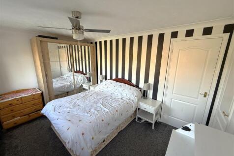 Bedroom 1A.JPG