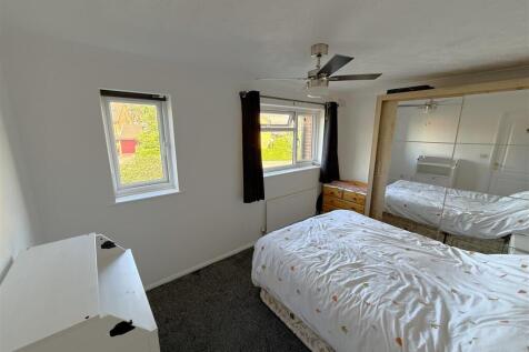 Bedroom 1B.JPG