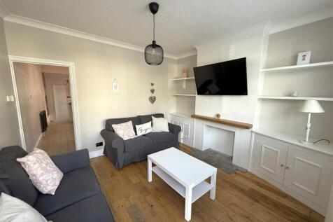 Living Room A.JPG
