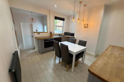 Dining Kitchen A.JPG