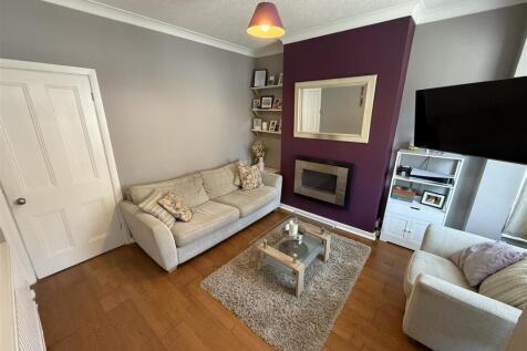 Living Room A.JPG