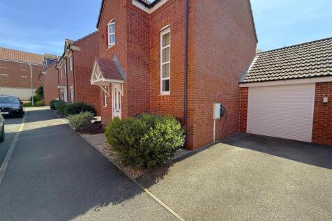 Driveway - Garage.JPG