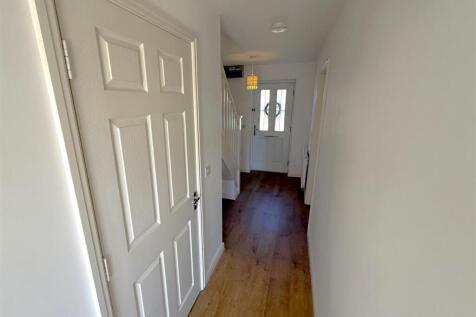 Entrance Hall..JPG
