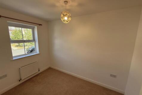 Bedroom 3.JPG