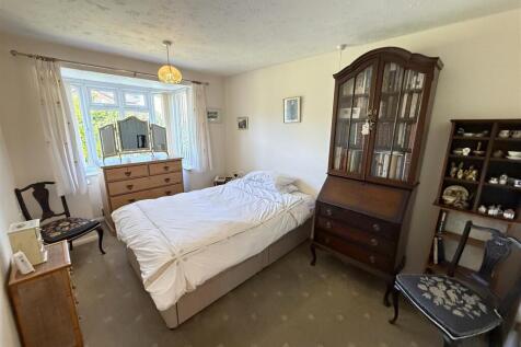 Bedroom A.JPG