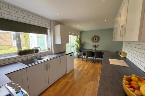 Dining Kitchen B.JPG