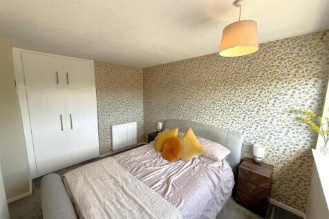 Bedroom 1B.JPG
