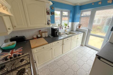 Kitchen A.JPG