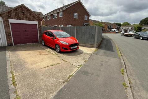 Drive &#43; Garage.JPG