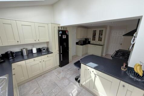 Kitchen B.JPG