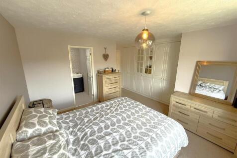 Bedroom 1B.JPG