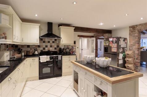 Kitchen..jpg