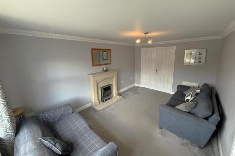 Living Room A.JPG