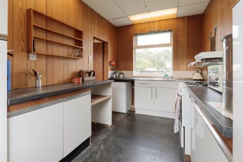 Kitchen B.jpg