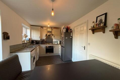 Kitchen Dining B.JPG