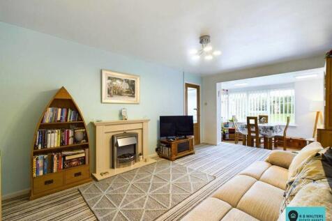 Living/Dining Area 
