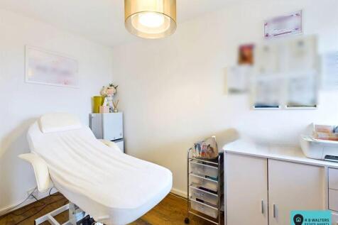Office/ Salon 