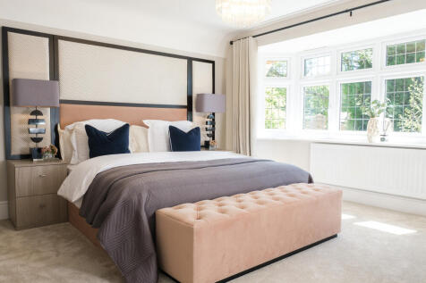 Main bedroom of the Balmoral, a 4 bedroom house