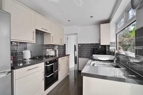 Kitchen Adelaide Road.jpg