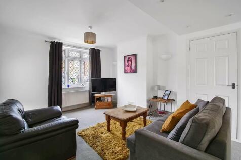 Living Room 2 Adelaide Road.jpg