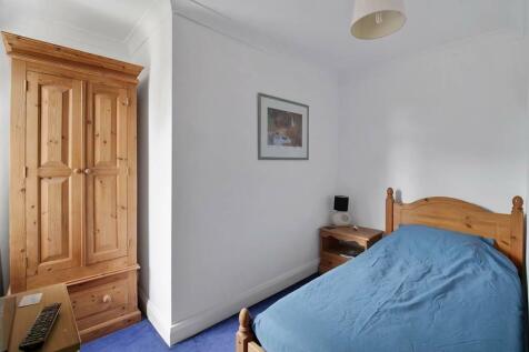 Bedroom Adelaide Road.jpg