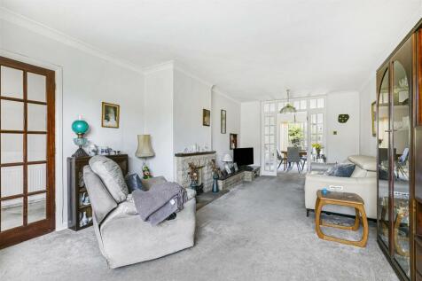 Coolgardie Road Lounge.jpg