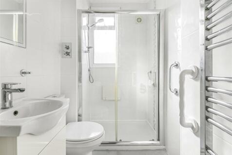Bathroom Angle Cambridge Road.JPG