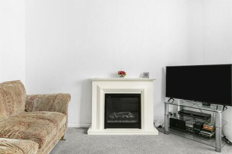 Living Room Fireplace  Cambridge Road.JPG
