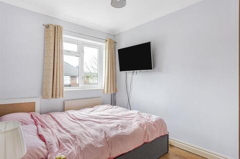 Bedroom 2 Wolsey Road.jpg