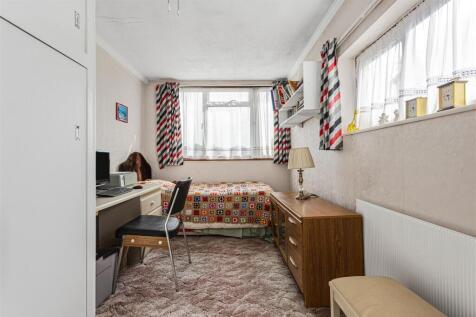 Anglesey Bedroom 4.JPG