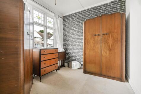 Parkfield Road Bedrrom 2.JPG