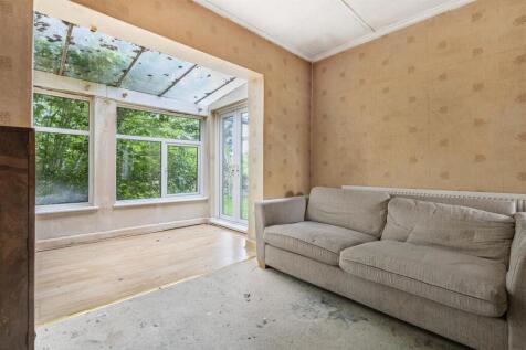 Parkfield Road Summer Room.JPG