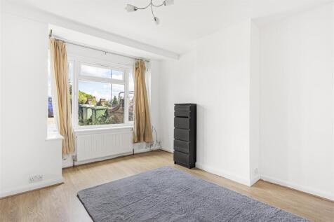 London Road - Bedroom 2.JPG