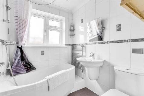 Chessholme Road Bathroom.jpg