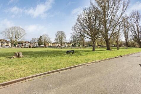 Ruggles Brise Green2.jpg