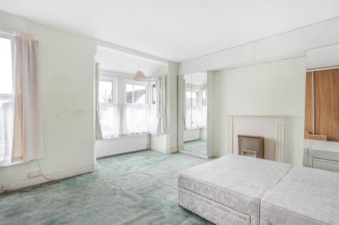 Master Bedroom Wolsey Road.jpg