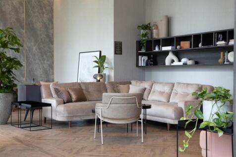 lobby-80-scaled.jpg